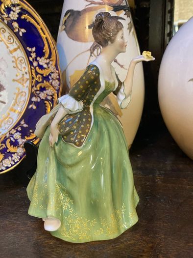 Royal Doulton figurine "Fleur"