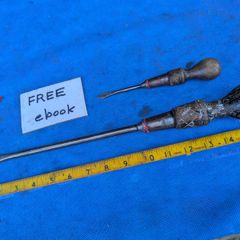 2 Stanley Screwdrivers