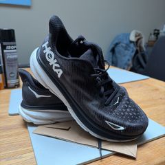 Hoka shoes Clifton 9
