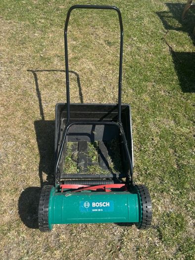 Bosch mower- non electric