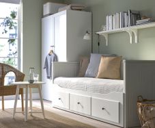 Ikea Hemnes day bed