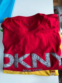 DKNY T-shirt New Size L