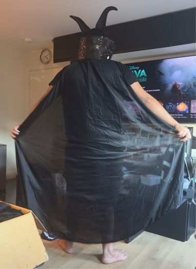 Halloween costume XL cape