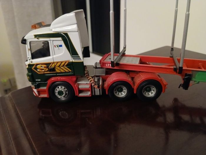 Corgi 1/50 scale truck and trailer