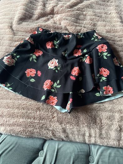 girls skirt