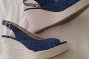 Xli wedge shoes size 4