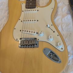 Fender Squier Stratocaster (Standard Series)