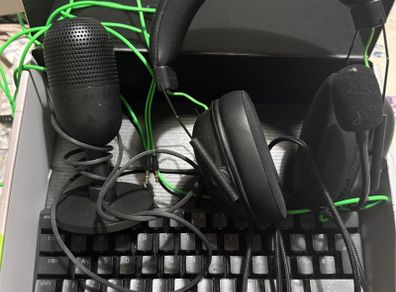 Razer Gaming Bundle - Keyboard, Headset and Microphone