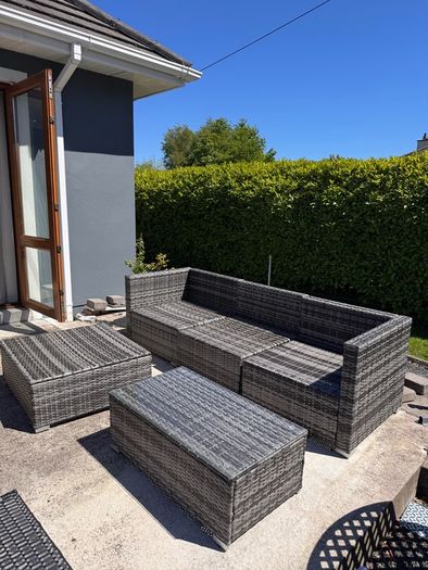 1 year old rattan sofa set