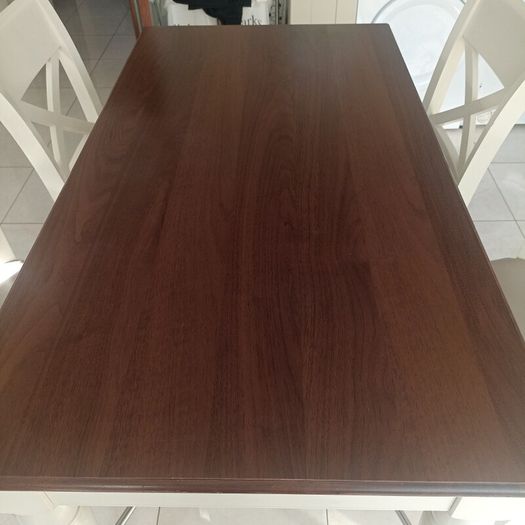 kitchen table and chairs
