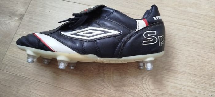 Umbro Speciali leather boots. Like new, worn a couple of times. Size 8