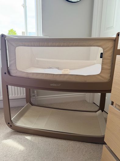 Snuz Pod 5 - Mocha - Excellent Condition