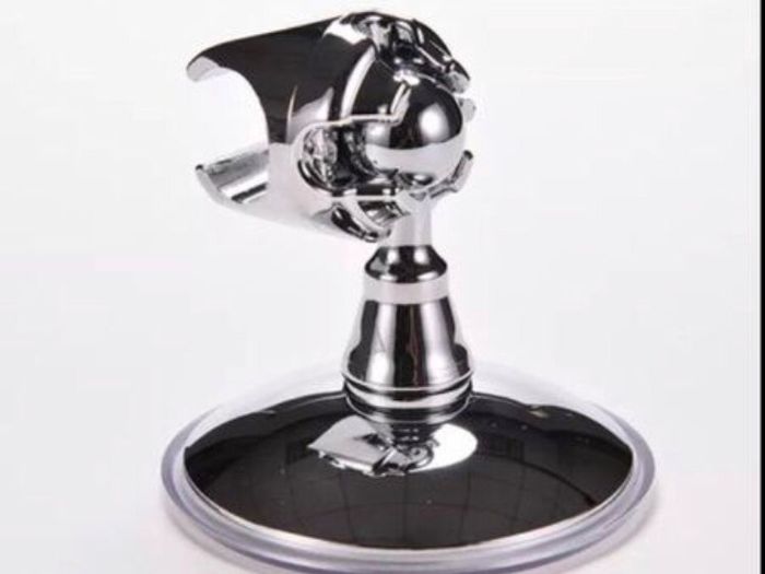 shower head suction holder. no drilling