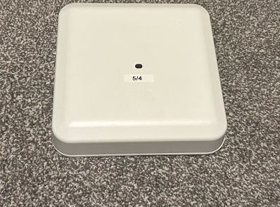 Cisco AIR-AP2802I-E-K9 - multifunctional Wi-Fi access point. Can be used in FlexConnect mode without controller. Used but in a very good condition.