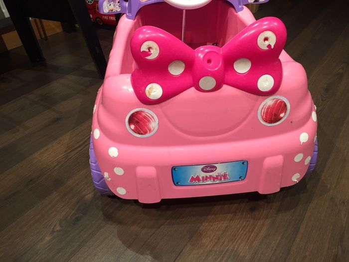 Minnie Mouse car