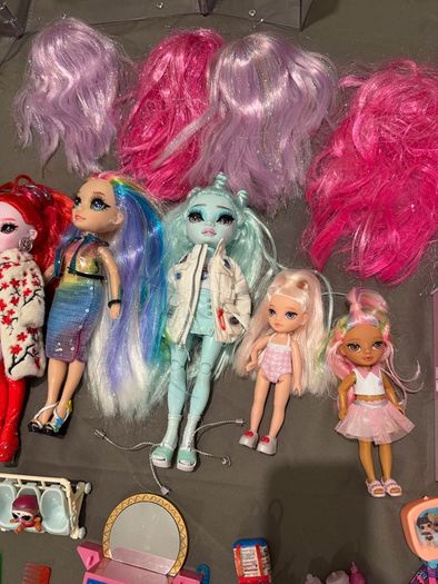 Rainbow high accessories and few dolls