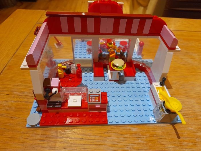 Lego Friends: City Park Cafe 3061
