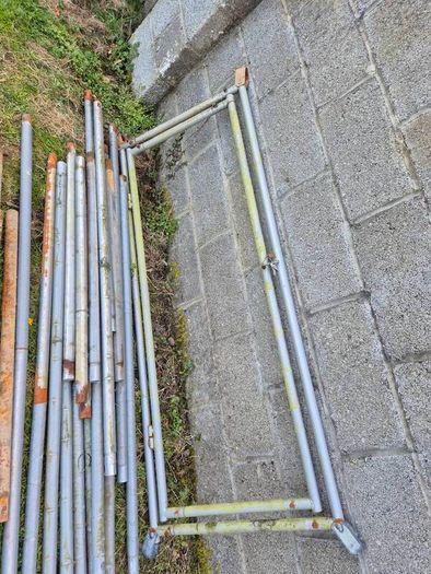 Chicken run,rabbit run