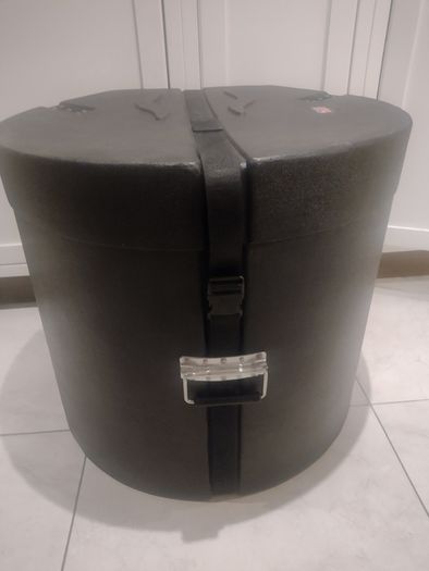 Gator Bass Drum Hardcase. 22 by 22.