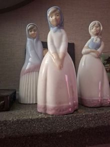 Spanish porcelain