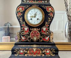 Napoleon III table clock