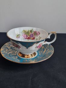 Elizabethan Staffordshire Fine bone china