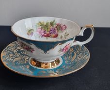 Elizabethan Staffordshire Fine bone china