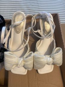 PACKAGE: wedding shoes , wedges and hairband