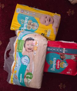 4 x Brand New Packets of Nappies