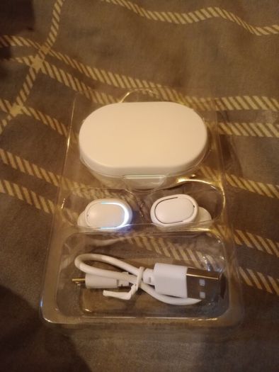 Wireless Bluetooth Earbuds
