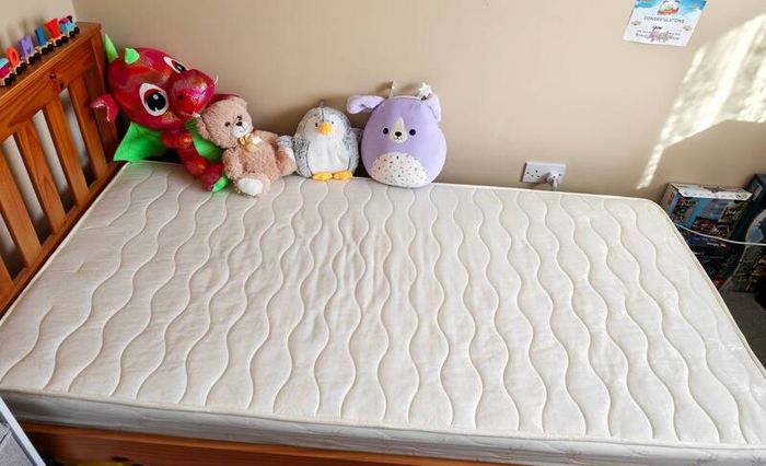 single bed mattres