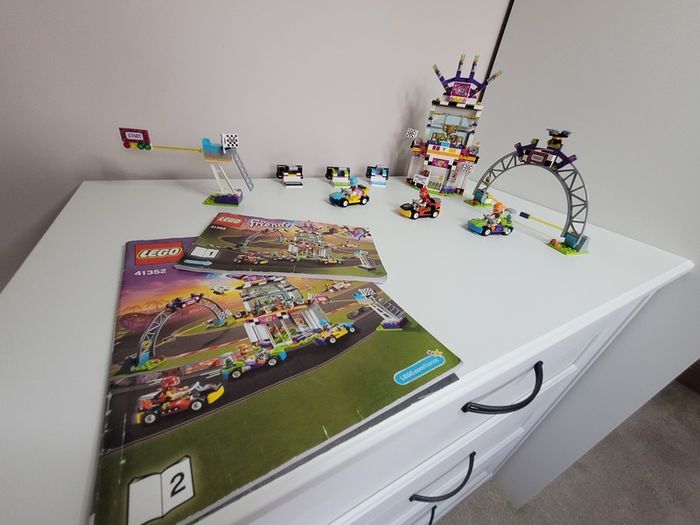 LEGO Friends 41352 The Big Race Day