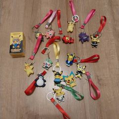 Bnib pokemon key chains 1euro each