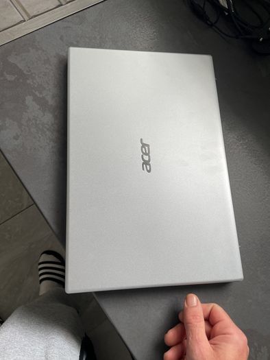 acer aspire 1