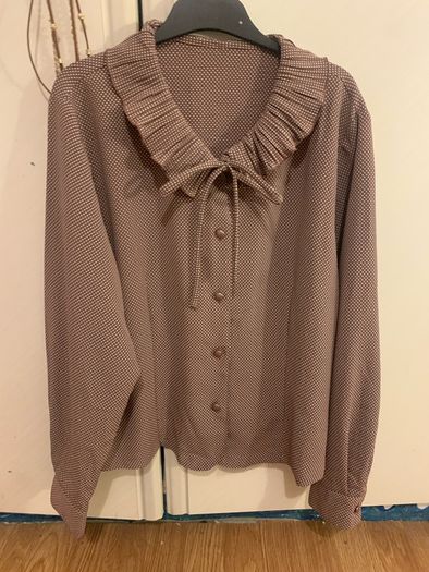 Retro style blouse