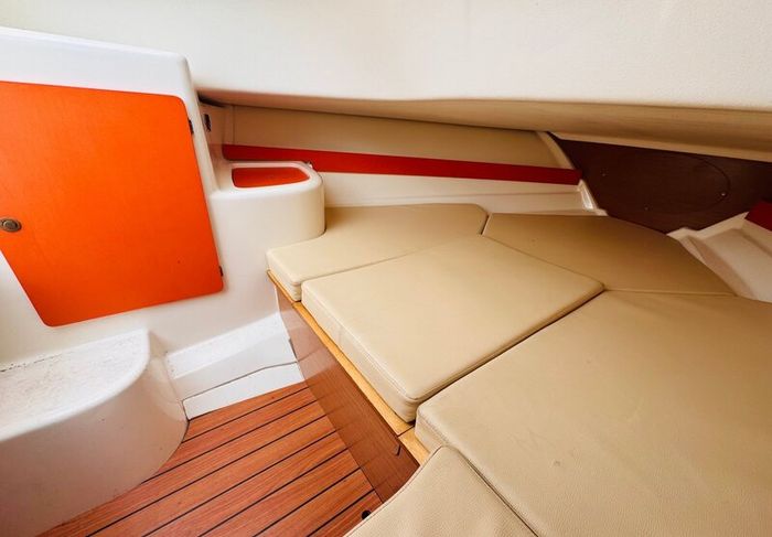 Boat - Jeanneau Cap Camarat 715 WA