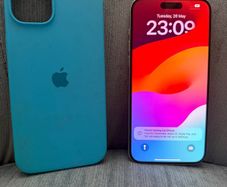 iPhone 15 + 128 GB UNLOCKED BATT 90% pristine condition in swords