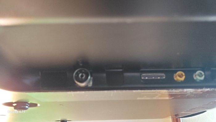 Samsung 32 inch TV, Model UE32B6000V, 4 HDMI, USB etc, Beautiful screen and picture, comes with Remote Control