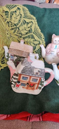Cottage House teapots