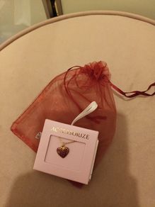 Accessorize Valentines heart necklace