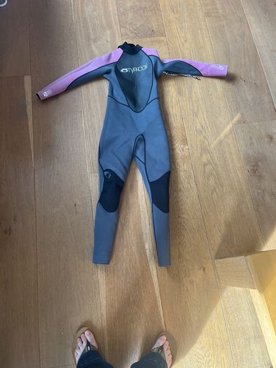 wetsuit
