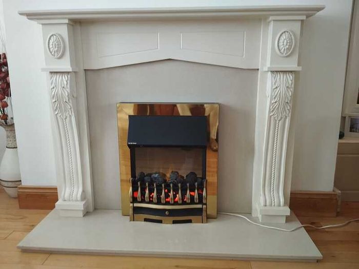 Fireplace & electric fire