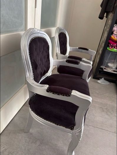2x black mini throne armchairs