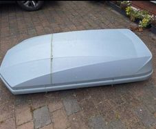 Roof box