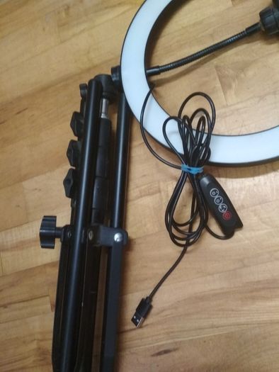Ring light with tripod and phone holder