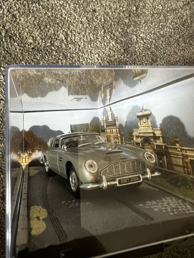 James Bond Aston Martin DB5 Tunderball