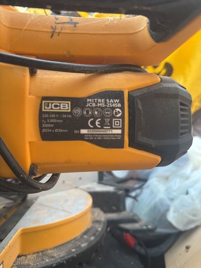 JCB Sliding Compound Mitre Saw 240V including blade