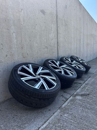 Genuine Volkswagen R-Line GTI Bergamo 18" Alloy Wheels