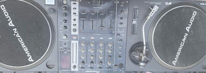 Turntables technics sl 1210's mk2