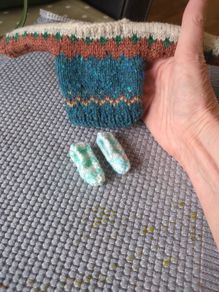 Barbie hand knit clothes